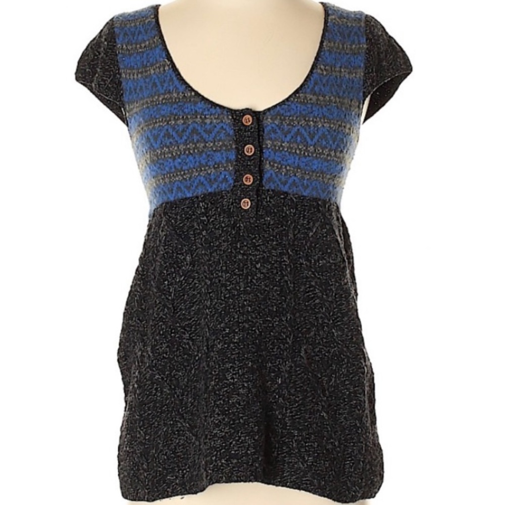 Free People XS Wool Pull Over Sweater Retails $179